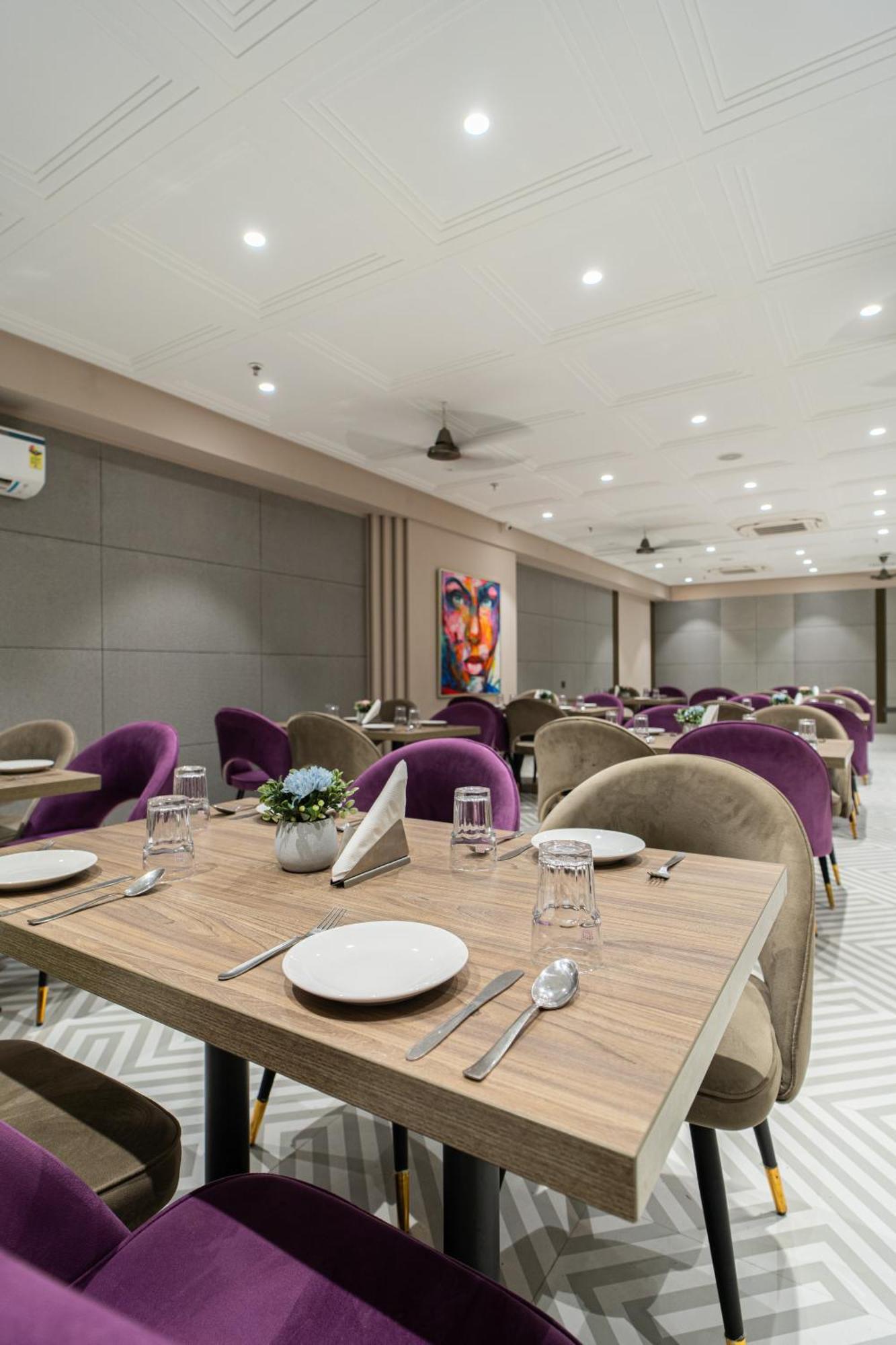 Hotel Sunstar Grand Delhi  Luaran gambar