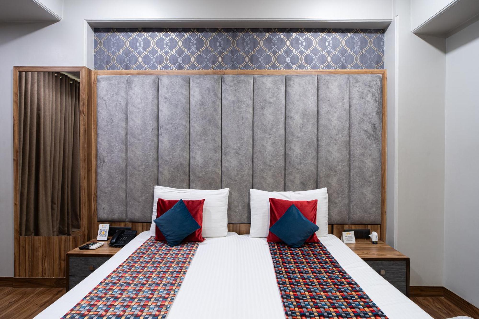 Hotel Sunstar Grand Delhi  Luaran gambar