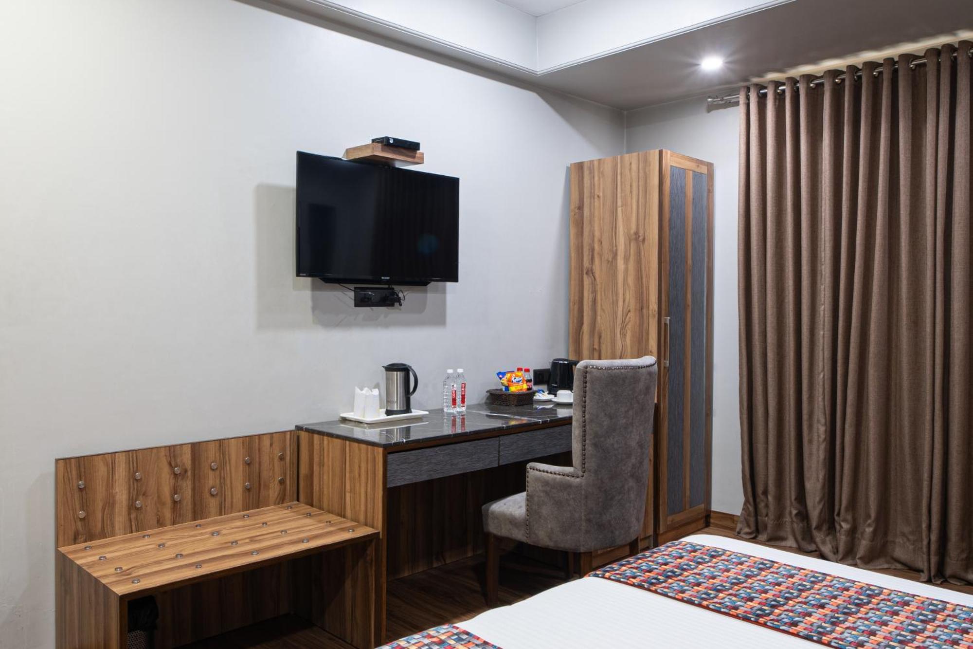 Hotel Sunstar Grand Delhi  Luaran gambar