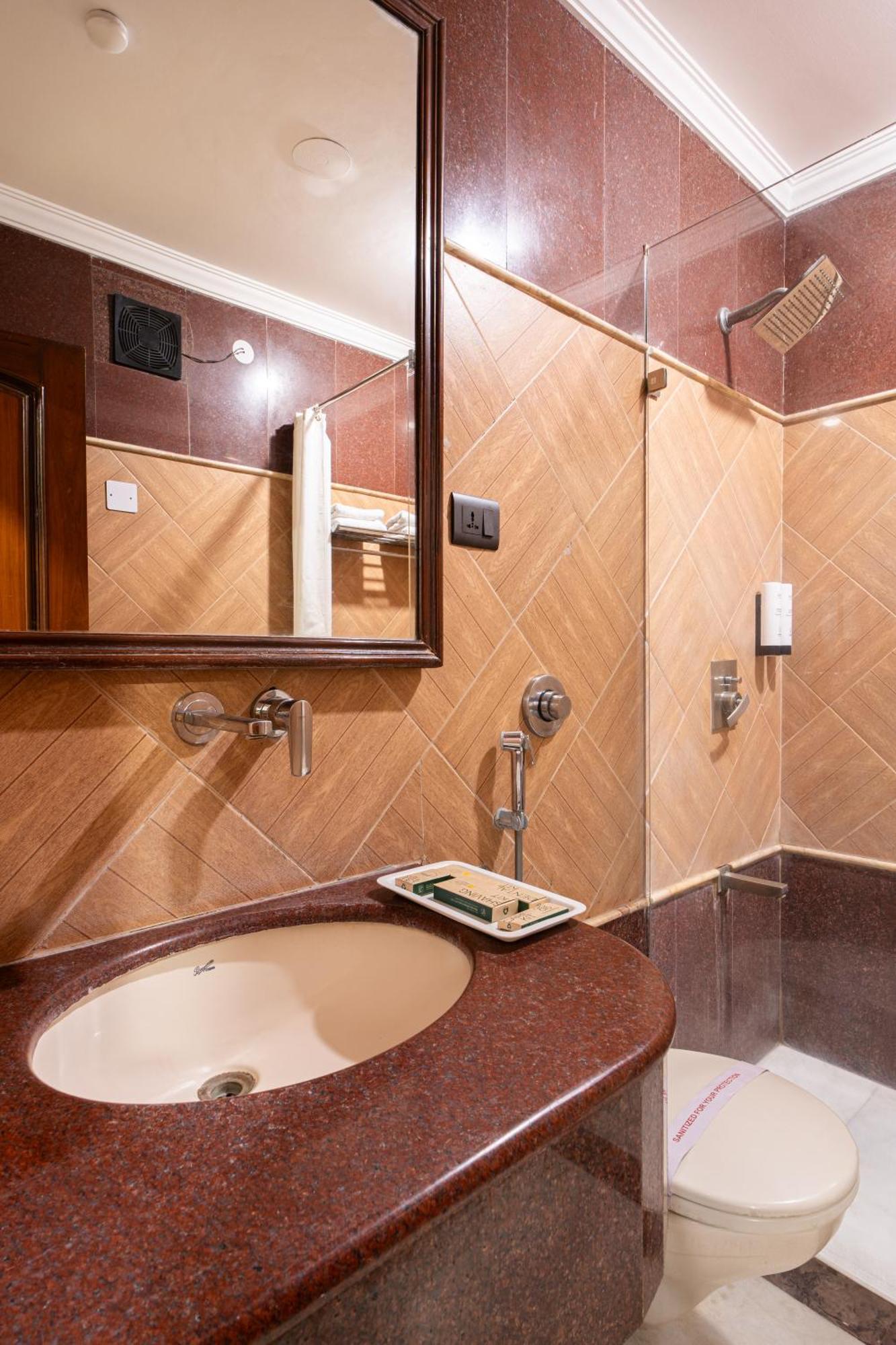 Hotel Sunstar Grand Delhi  Luaran gambar