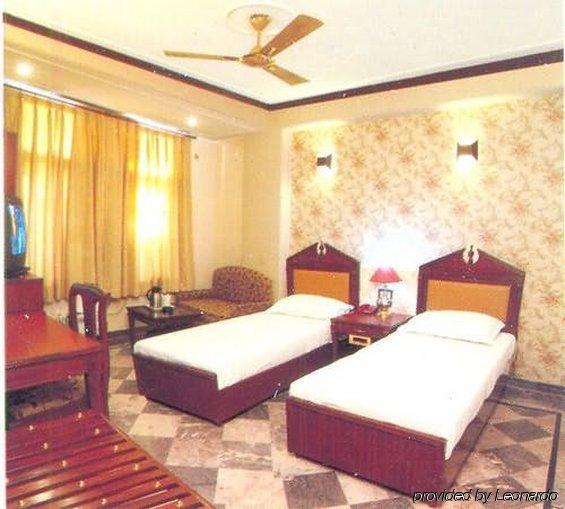 Hotel Sunstar Grand Delhi  Bilik gambar