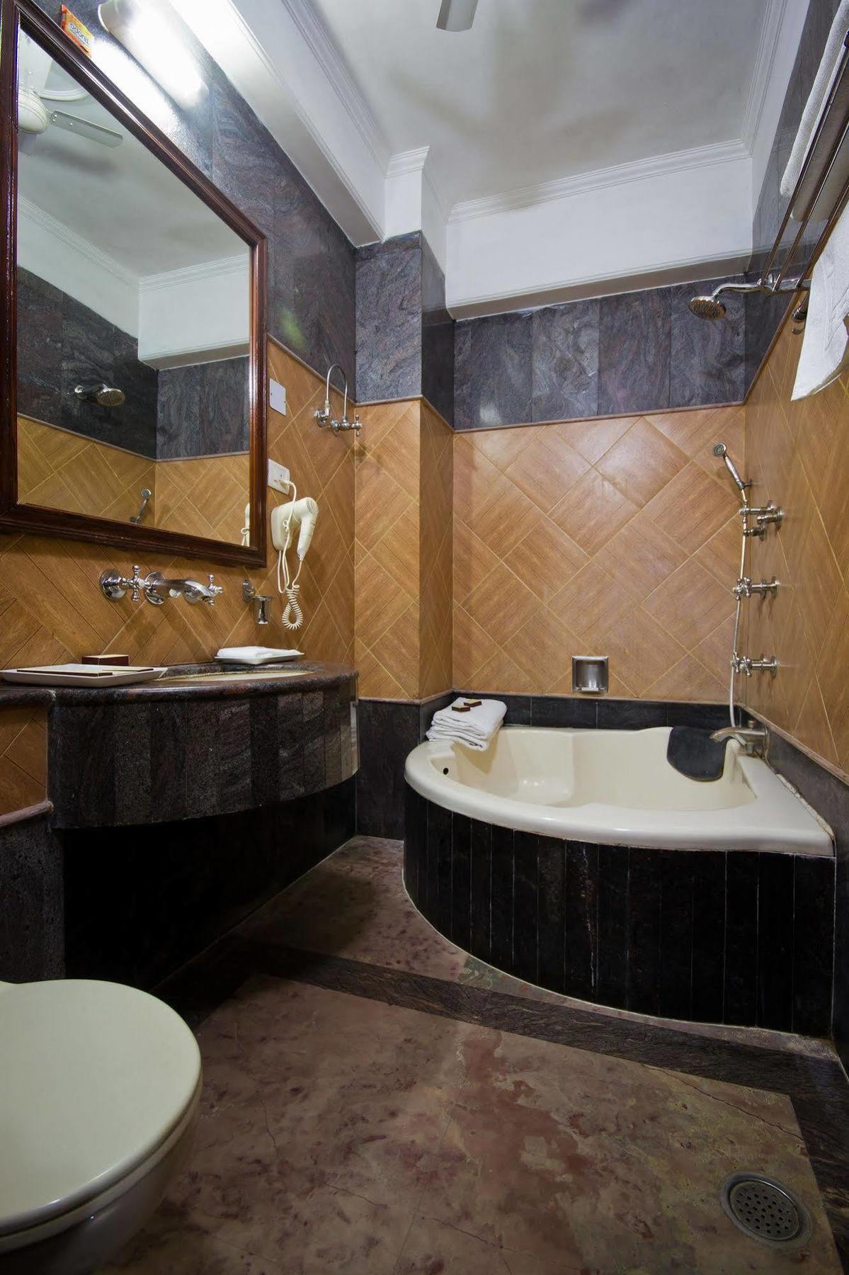 Hotel Sunstar Grand Delhi  Luaran gambar