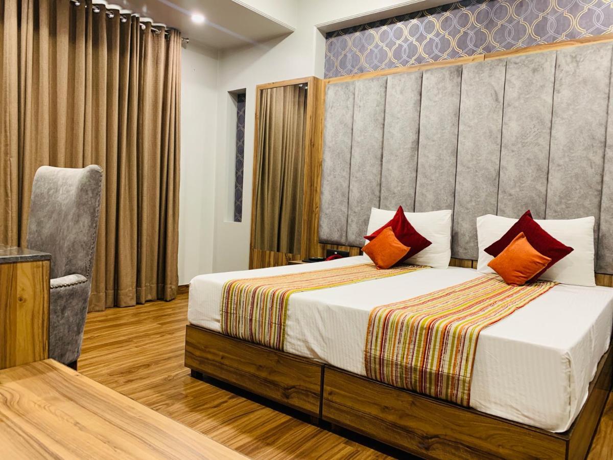 Hotel Sunstar Grand Delhi  Luaran gambar